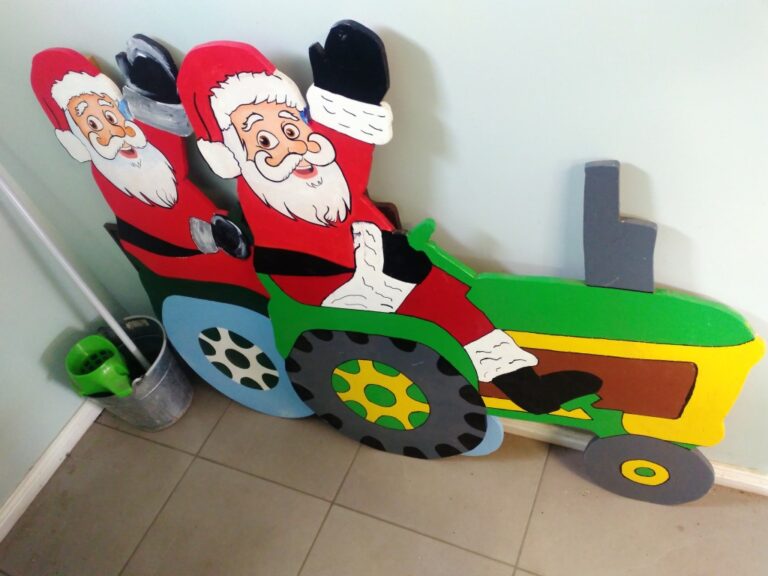 Farmgate Santas 768x576